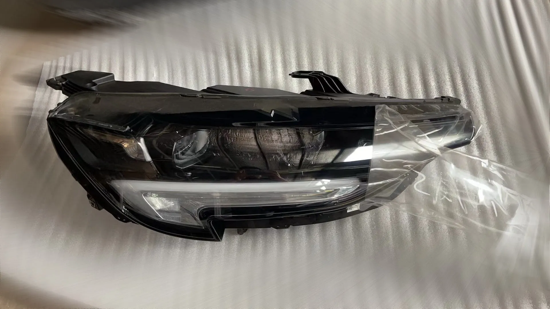 2021-2023 ENVISION HEADLIGHT T95 LEFT OR RIGHT SIDE LED
