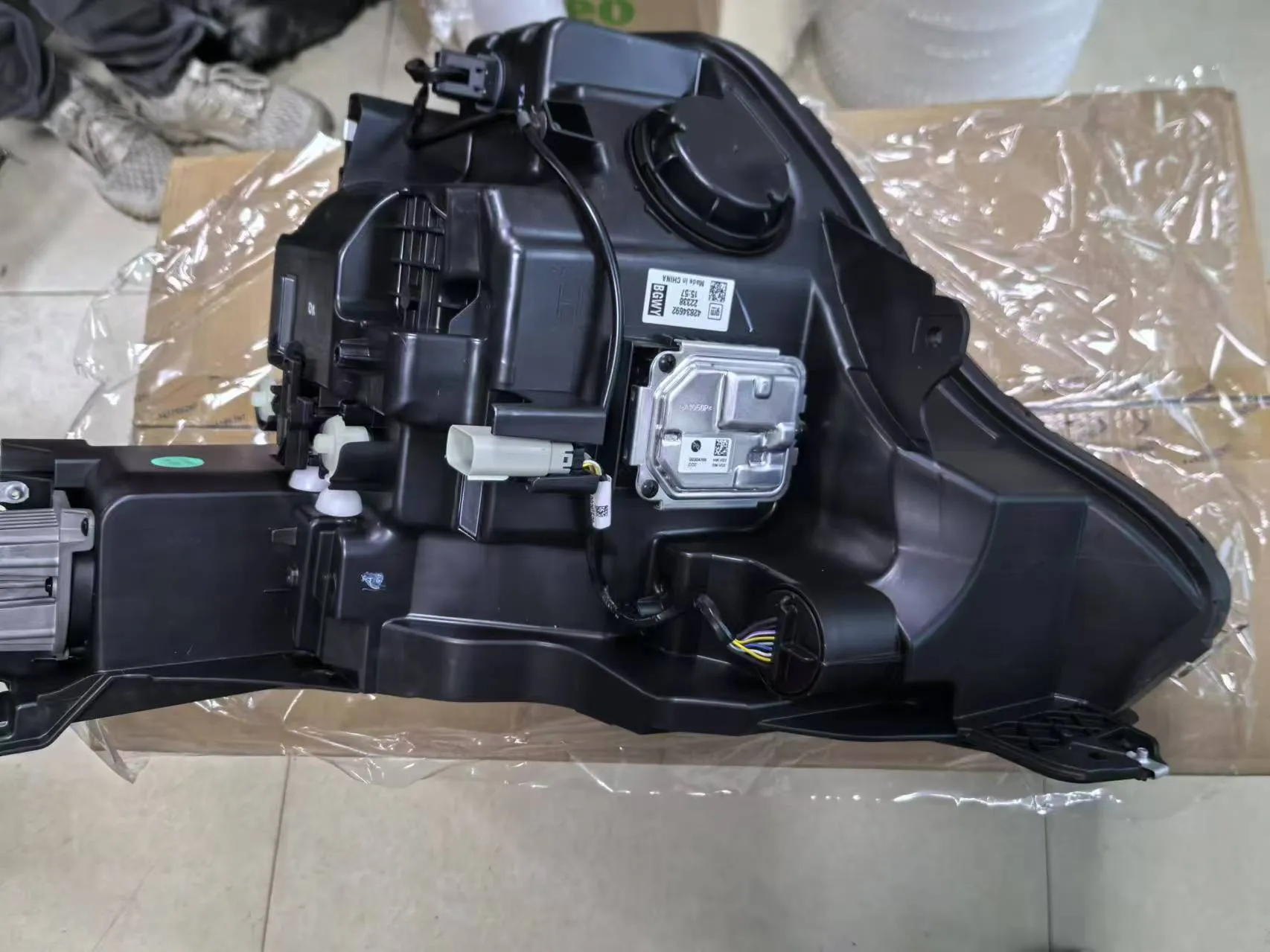 2024-25 TRAX LED EXPORT HEADLIGHT LEFT RIGHT NEW OE