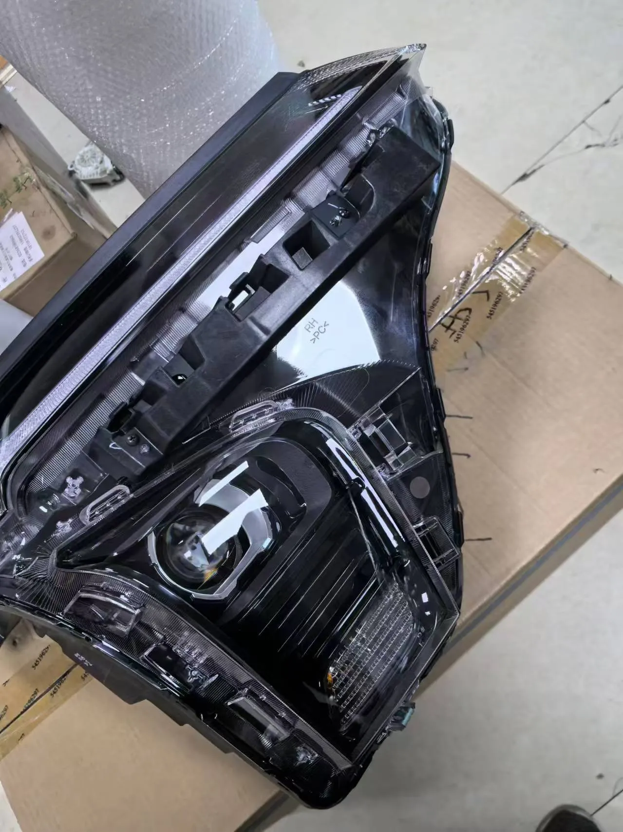 2024-25 TRAX LED EXPORT HEADLIGHT LEFT RIGHT NEW OE
