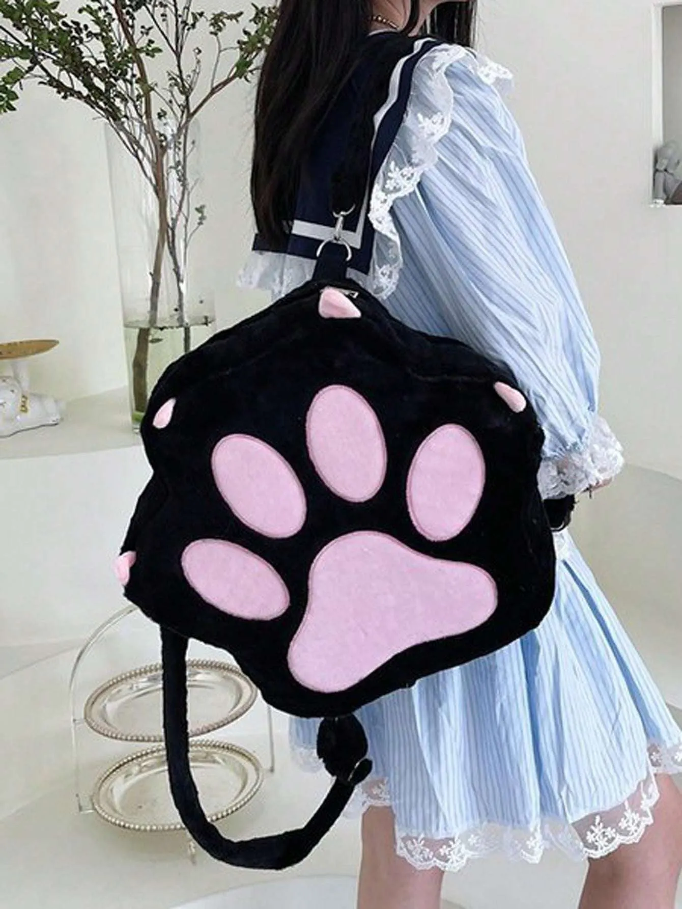 Adorable Cat Paw Plush Backpack: The Perfect Personalized Gift for Trendy Girls!