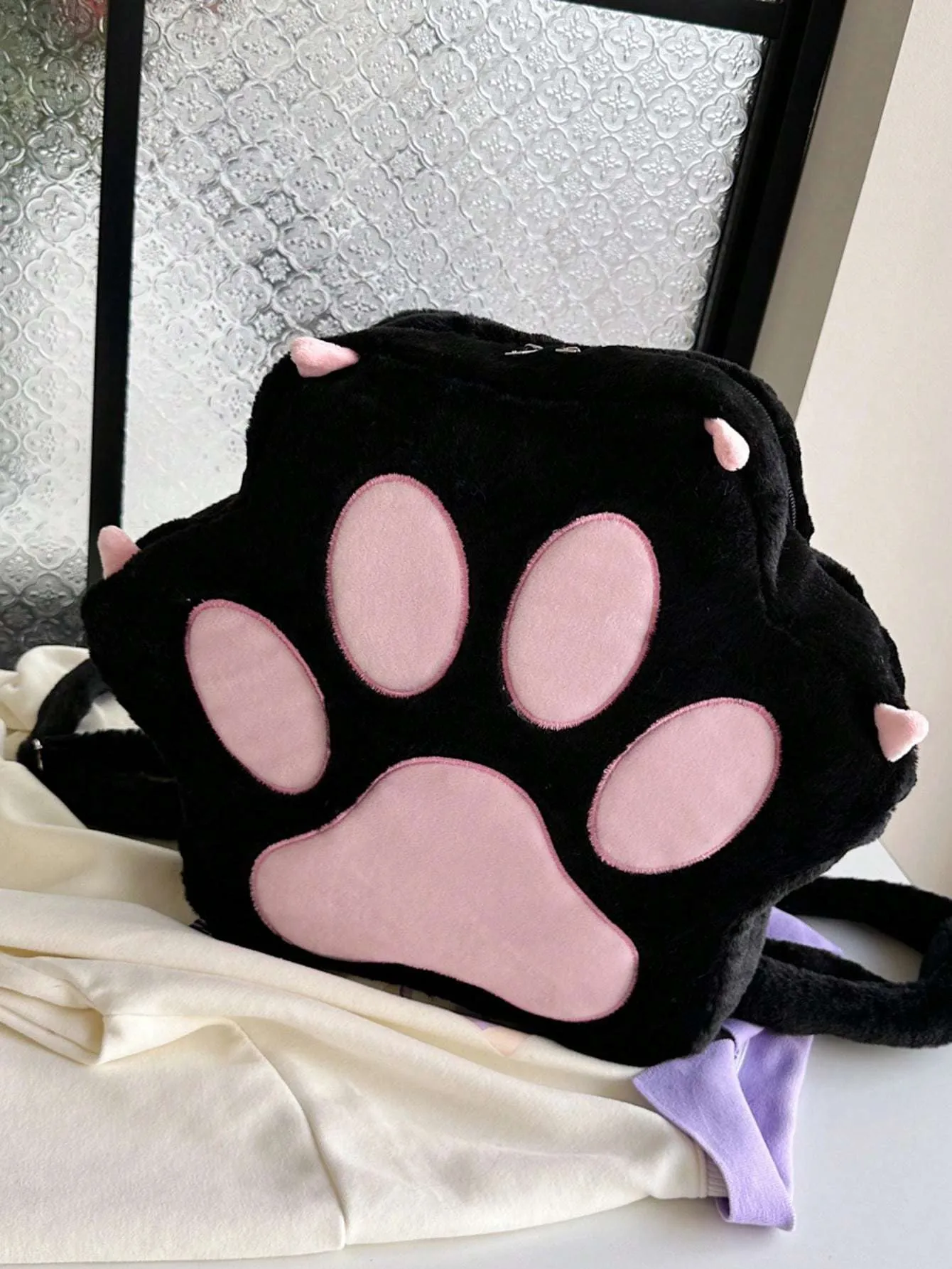 Adorable Cat Paw Plush Backpack: The Perfect Personalized Gift for Trendy Girls!