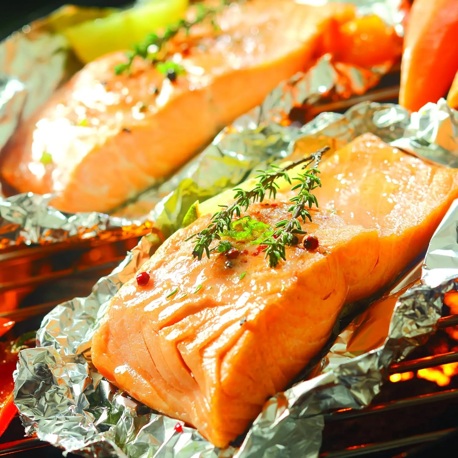 Crystal by crystalware Aluminum - Precut Foil Sheets - Pop Up Foil Sheets for Storing, Cooking Food - Premium Aluminum Foil Wraps - 12” x 10.75” - 500 Sheets, Silver