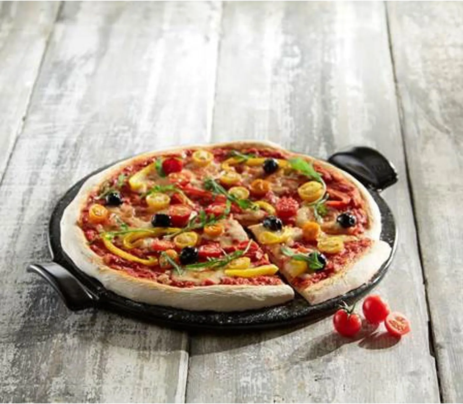Emile Henry Round Pizza Stone 14.5", Charcoal