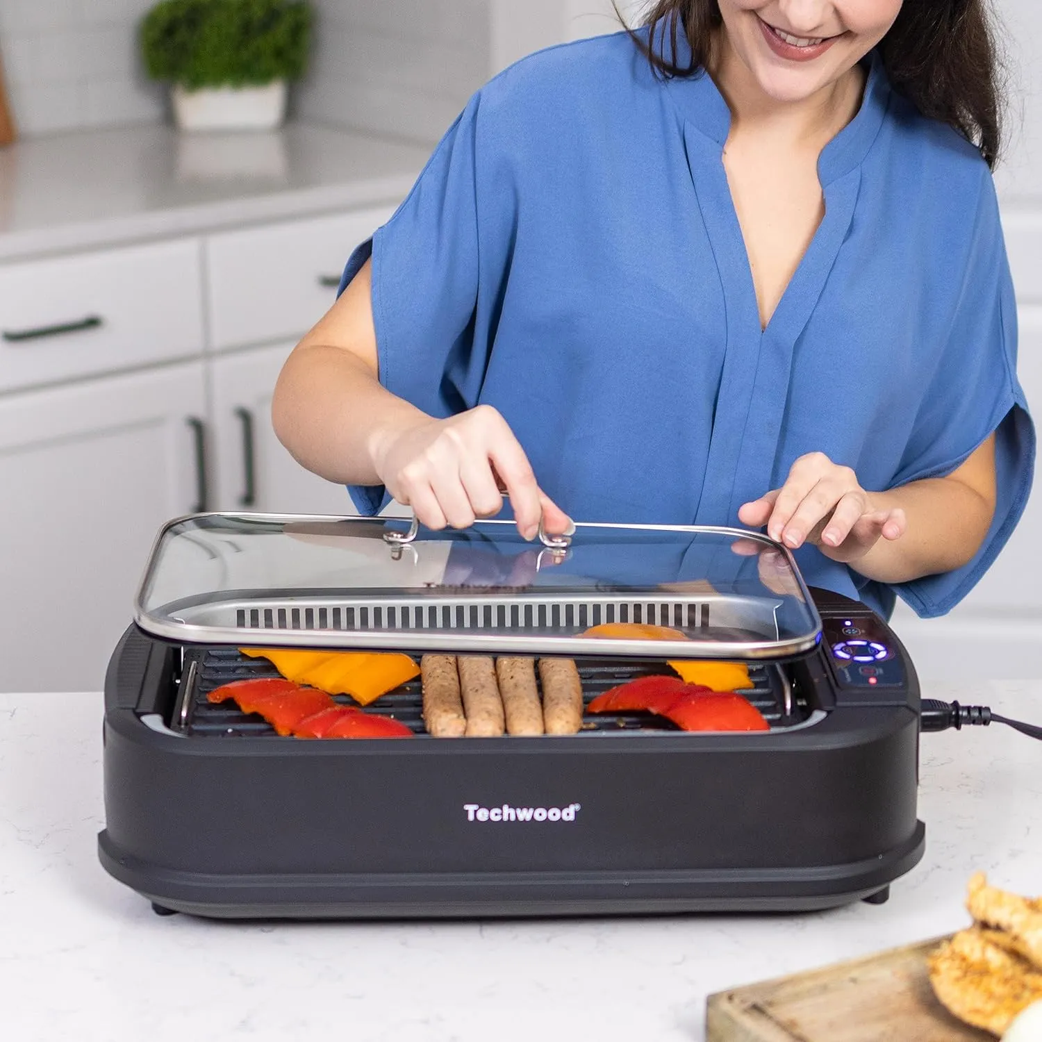 Indoor Smokeless Grill, Techwood 1500W Electric Indoor Grill with Tempered Glass Lid, Portable Non-stick BBQ Korean Grill, Turbo Smoke Extractor Technology, Drip Tray& Double Removable Plate, Black