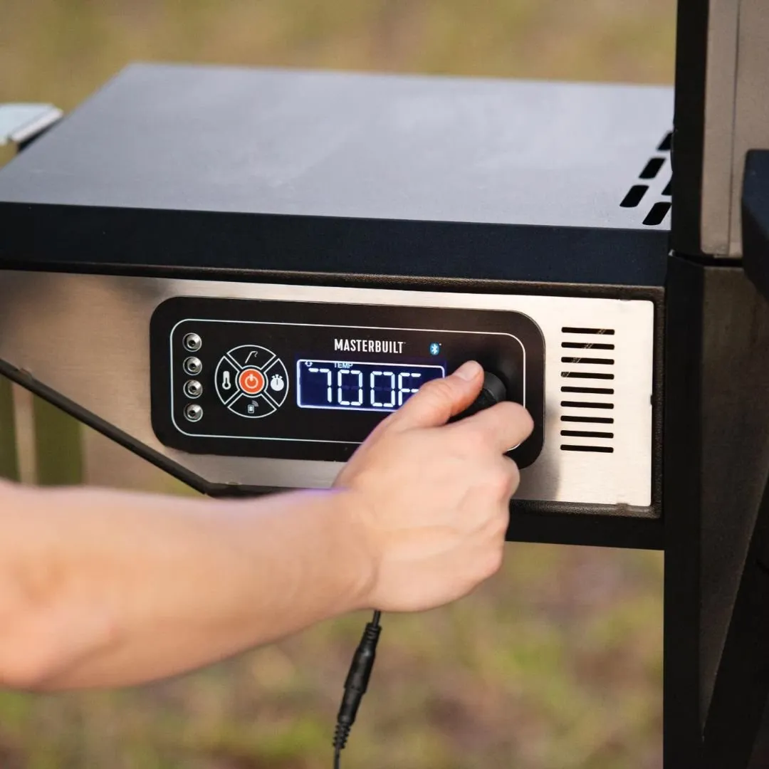 Masterbuilt Gravity Series® 1050 Digital Charcoal Grill   Smoker - MB20041220