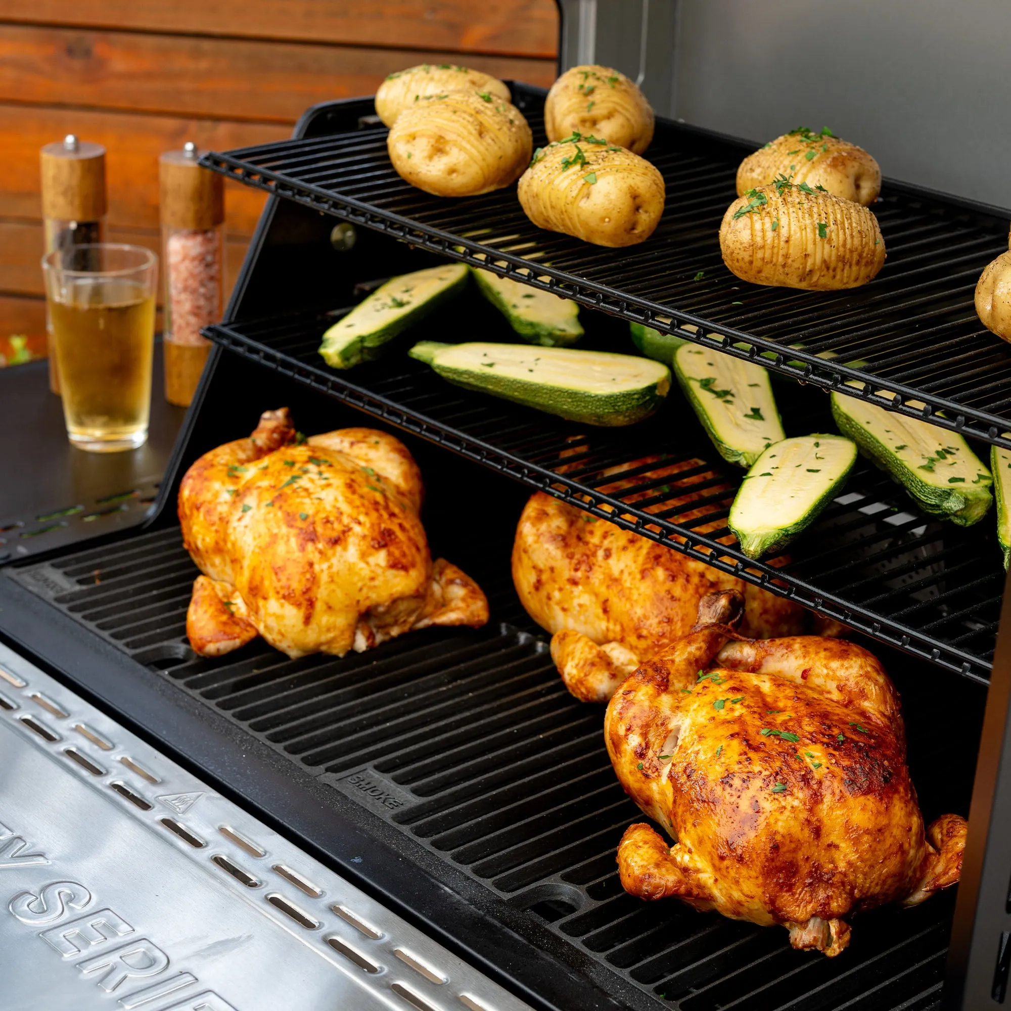 Masterbuilt Gravity Series 1150 Digital Charcoal Grill & Smoker