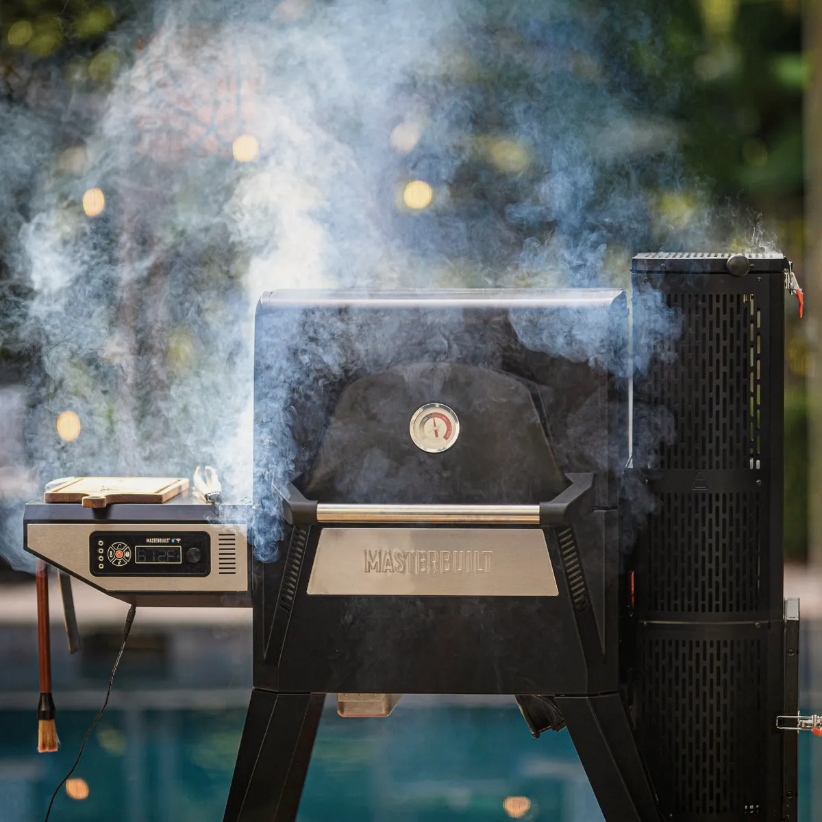 Masterbuilt Gravity Series 560 Black Digital Charcoal Grill   Smoker