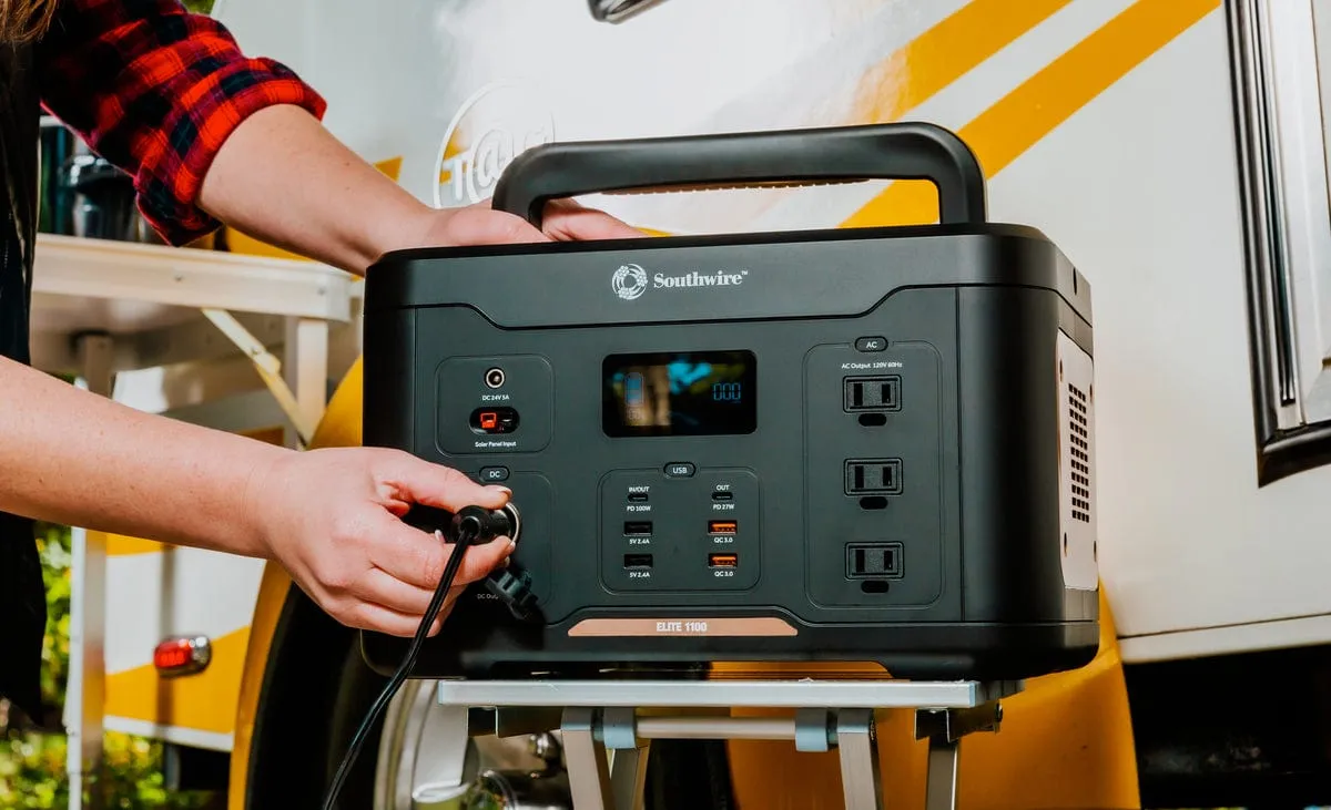 Southwire Elite 1100 Series™ Portable Power Station - 53253
