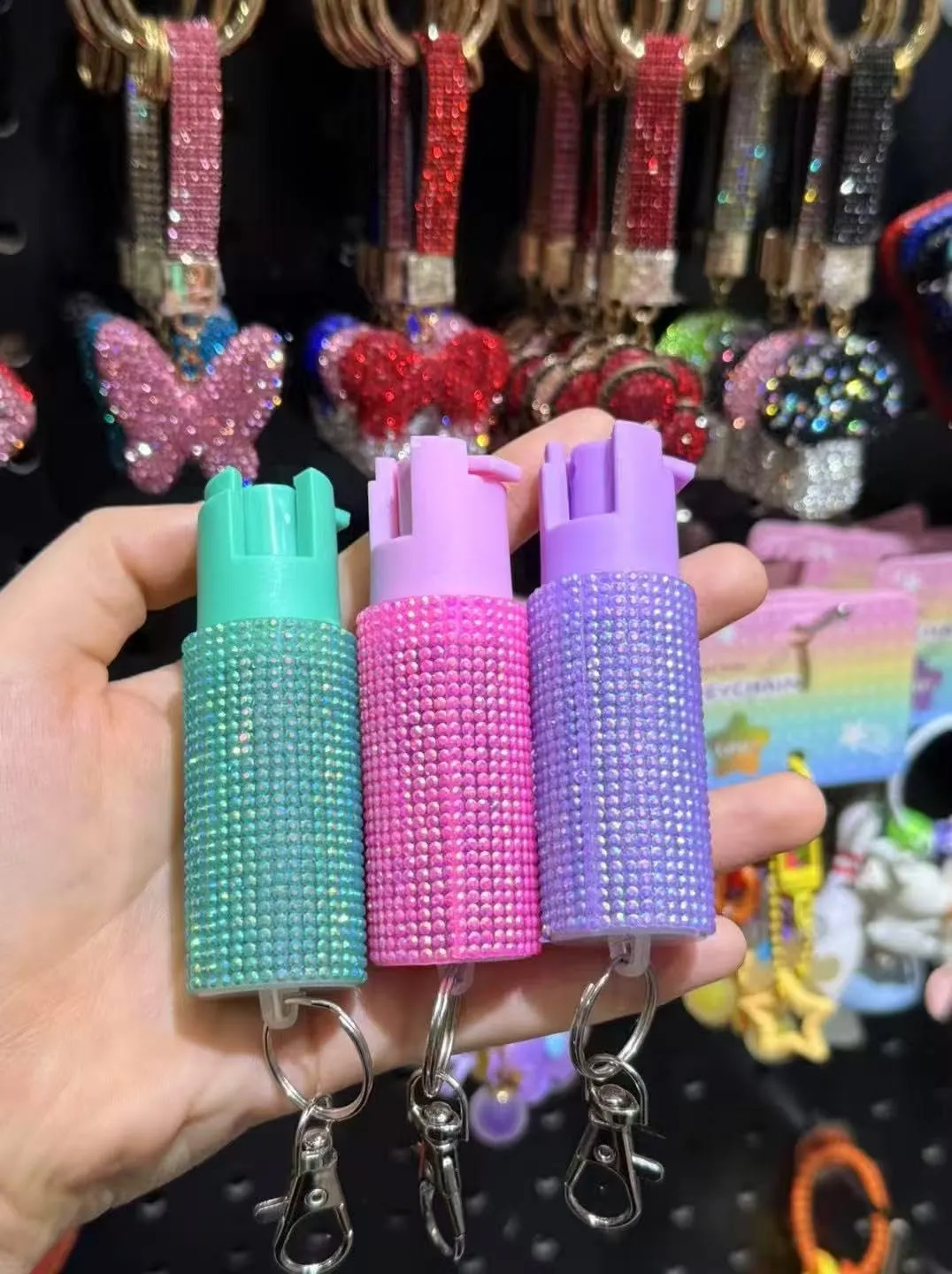Stylish Self-Defense Keychain Pepper Spray - 16ft Range, Twist Top Safety
