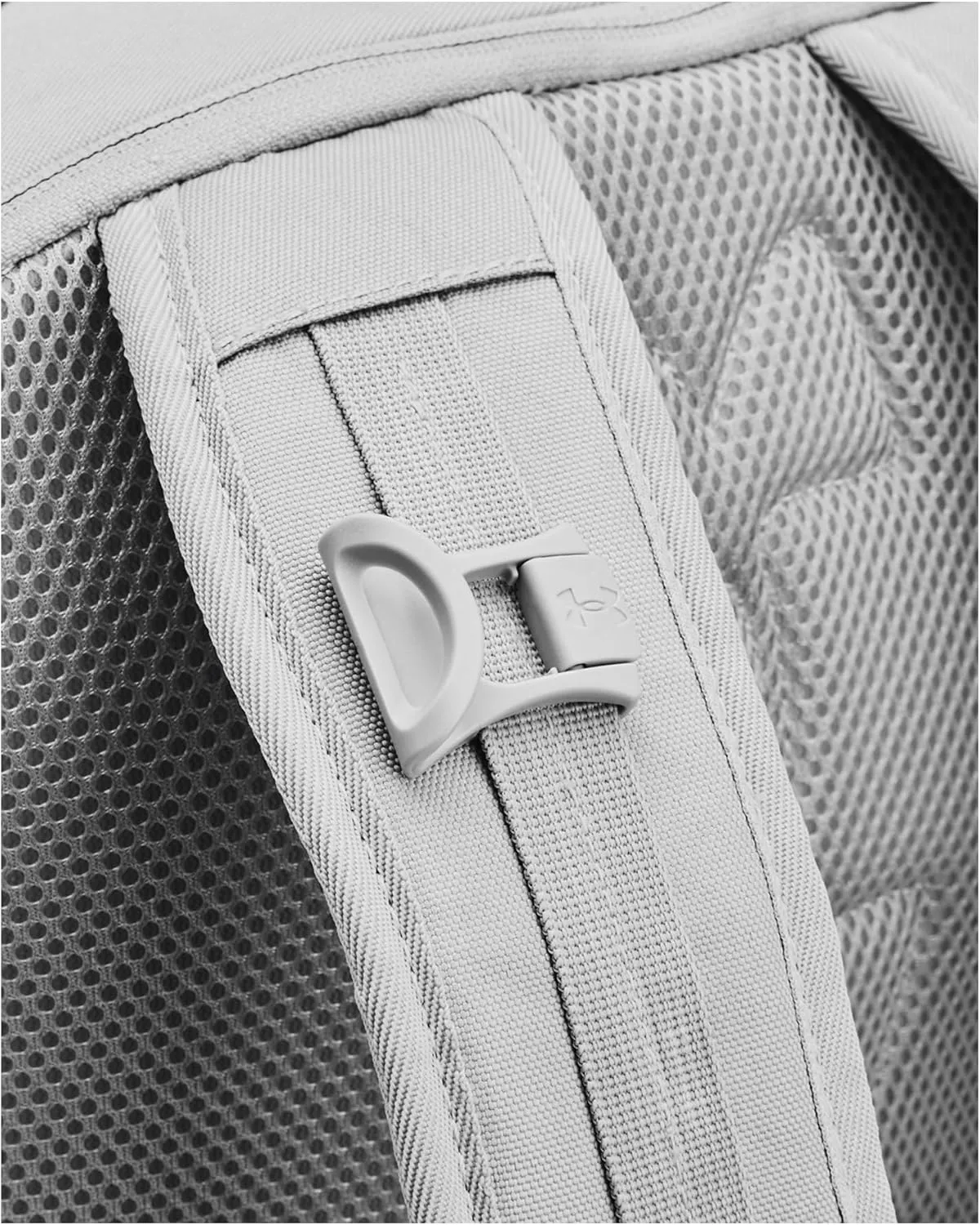 Under Armour 1378413-11-OSFM UA Contain Backpack Mod Gray OSFM