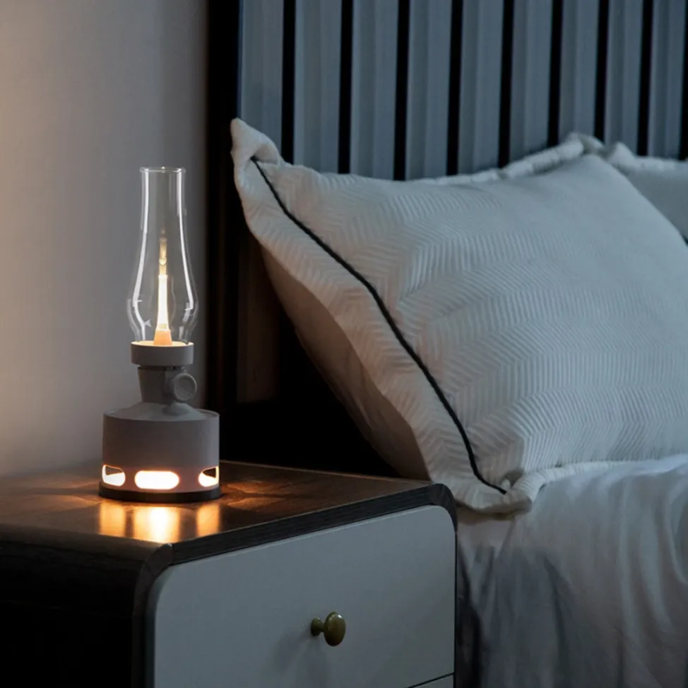 Vintage LED Lantern – Classic Rechargeable Lamp with Touch Flame Control