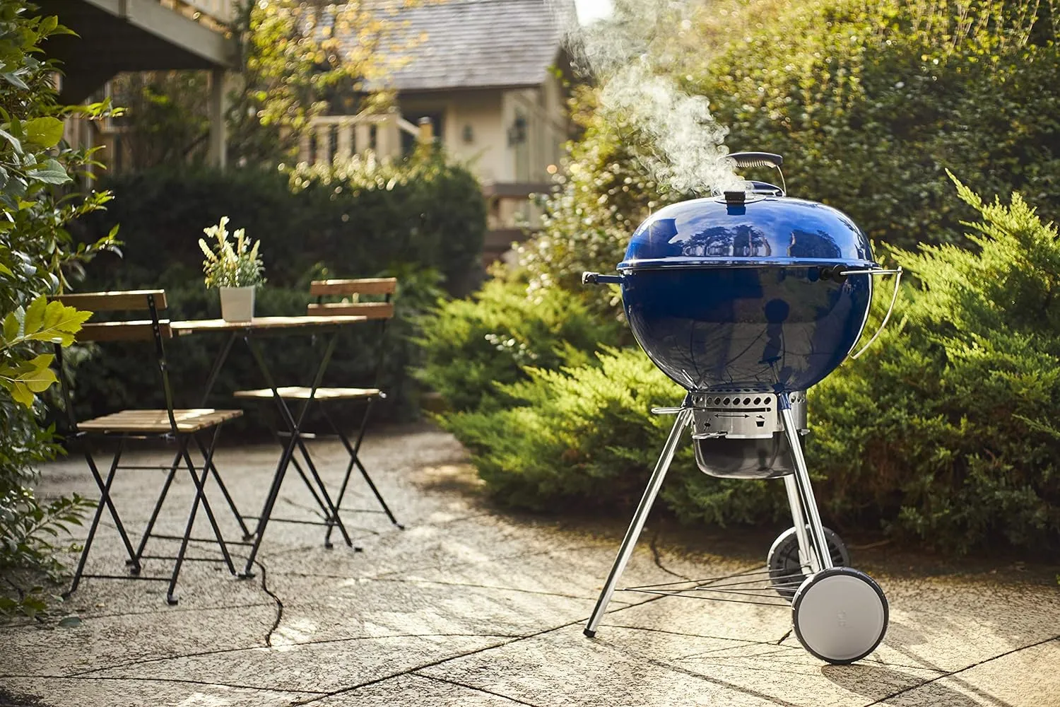 Weber Master-Touch Charcoal Grill, Deep Ocean Blue