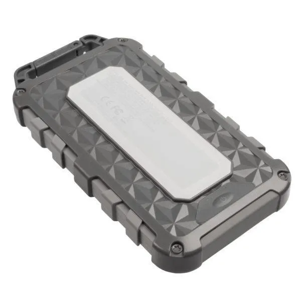 Xtorm 20W Fuel Series Solar Charger 10.000