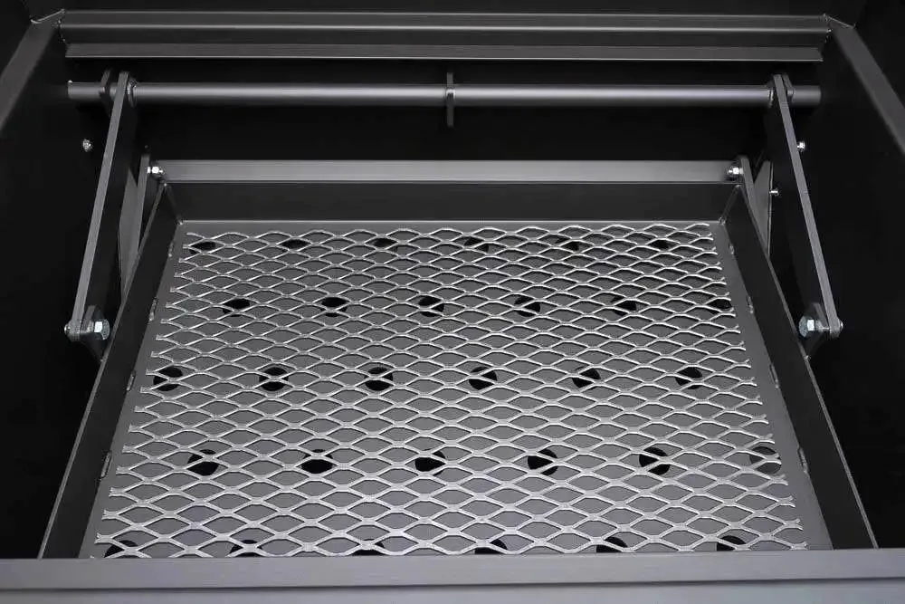 Yoder Smokers Adjustable Charcoal Grill